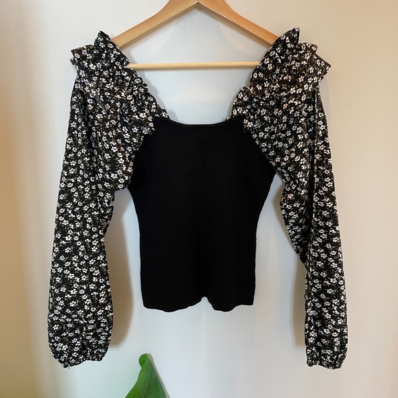 NWT Anthropologie Woven Ruffle Sleeve Sweater - Black Floral - Small - Picture 2 of 11